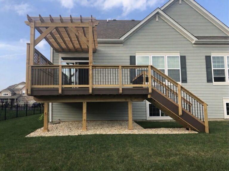 Finished deck with pergola and stairs by Javi's Decks
